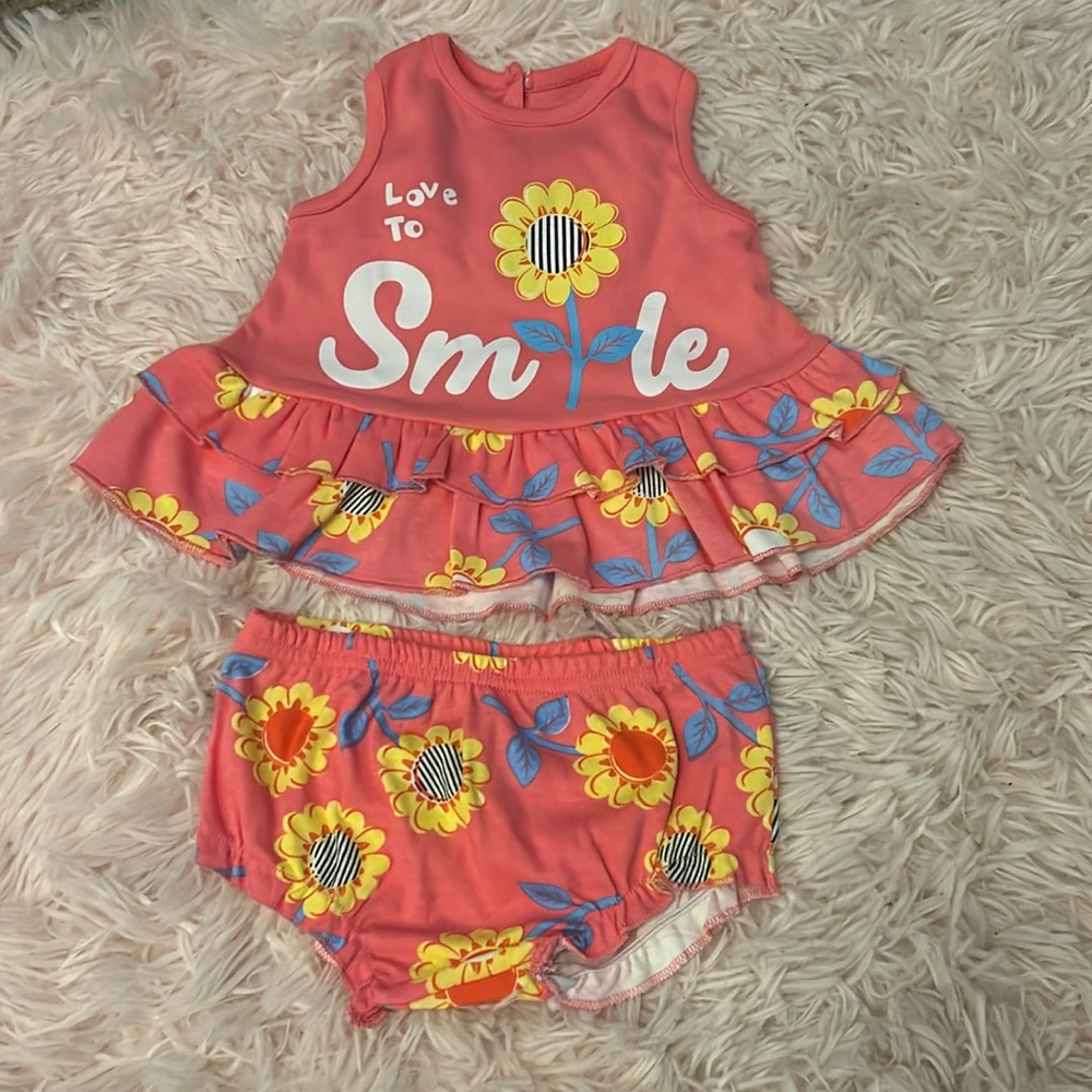 Carters top and bloomers. NWOT. Sz 12 months